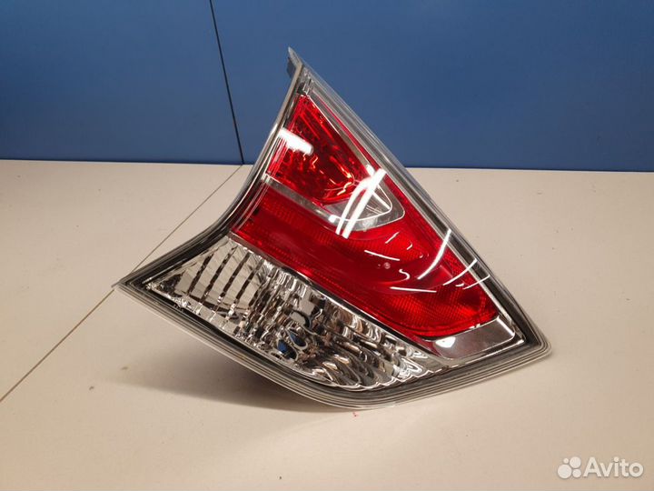 Фонарь в крышку левый Nissan X-Trail T32 2014