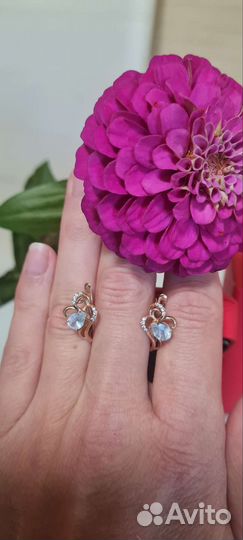 Серьги золотые с топазом