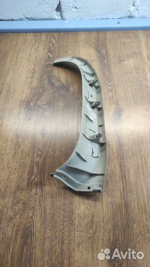 Обшивка крышки багажника задняя правая Nissan Note