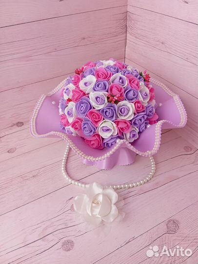 Светильник из роз фоамирана