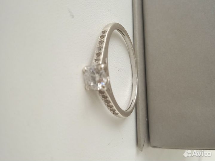 Серебряное кольцо женское