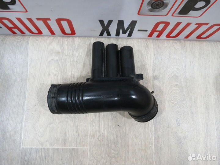 Патрубок воздушного фильтра Skoda Octavia A7