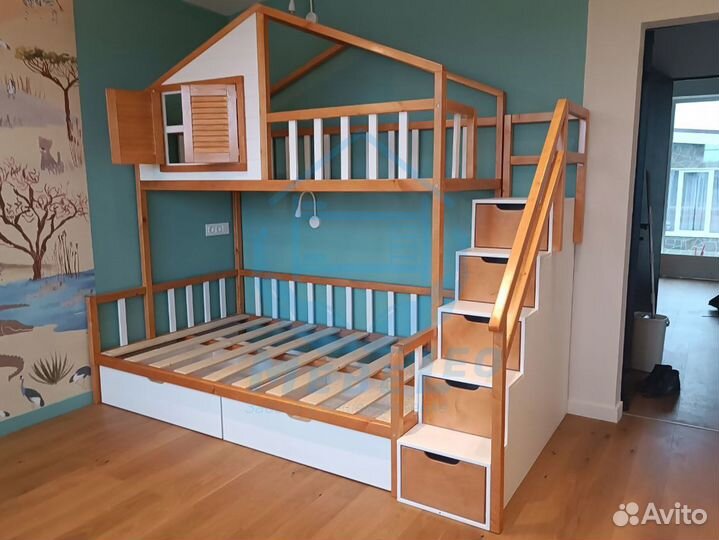 Двухъярусная кровать
