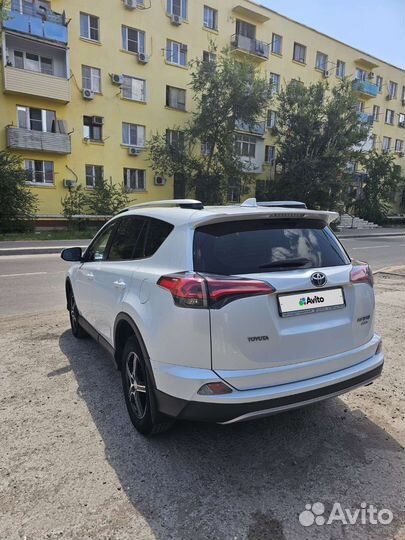 Toyota RAV4 2.2 AT, 2018, 145 000 км