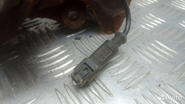 Ступица передняя левая Subaru Outback 3 2005