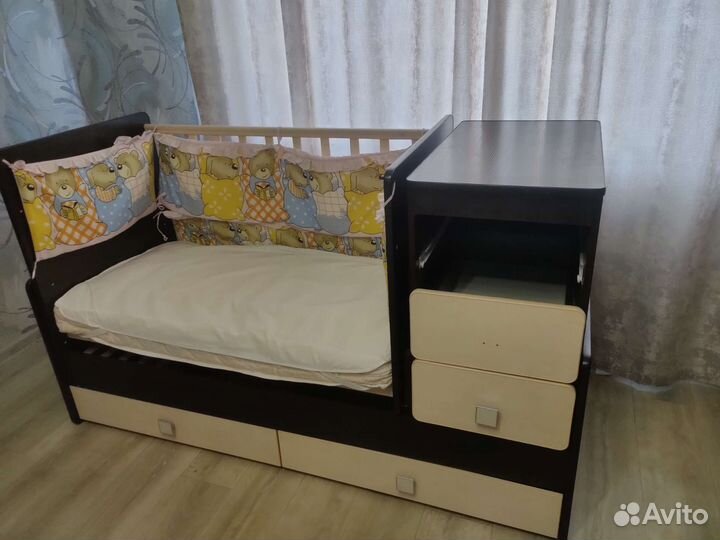 Кровать-трансформер детская +подарки