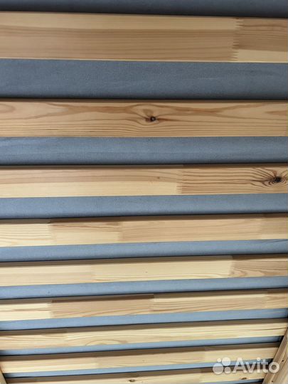 Кровать двухьярусная IKEA из массива