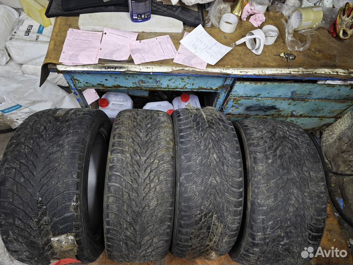 Nokian Tyres Hakkapeliitta R3 275/45 R21 и 315/40 R21