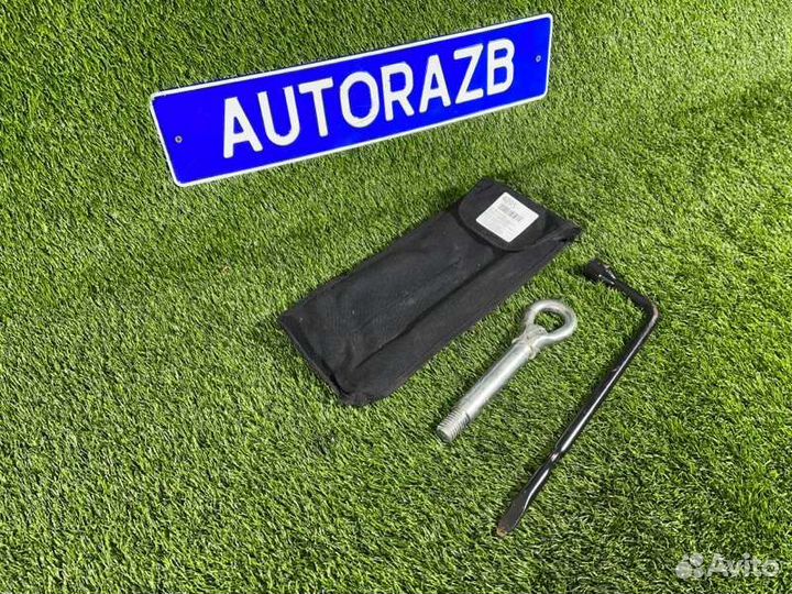 Крюк буксировочный Opel Astra J GTC A18XER