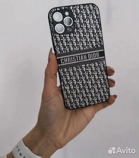 Чехлы на iPhone 13 Pro Max
