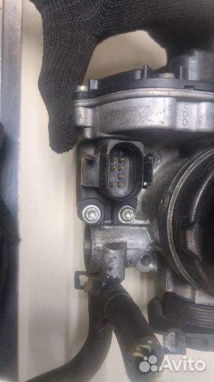 Заслонка дроссельная Volkswagen Golf 4, 2000