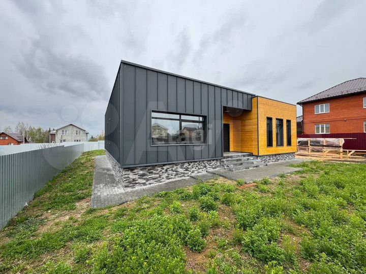 Дом 160 м² на участке 8 сот.