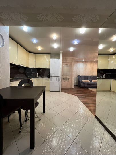 3-к. квартира, 79,7 м², 7/10 эт.