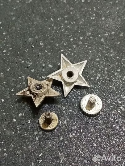 Звёзды с петлиц итальянского солдата