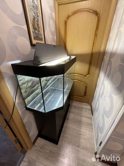 Аквариум с тумбой