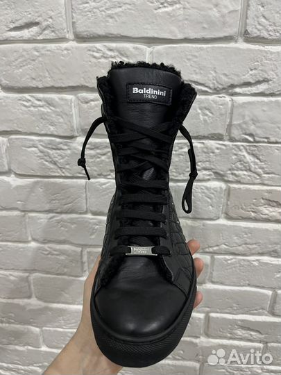 Ботинки зимние baldinini 38