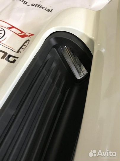 Пороги на Toyota Land Cruiser 200 подсветка перлам