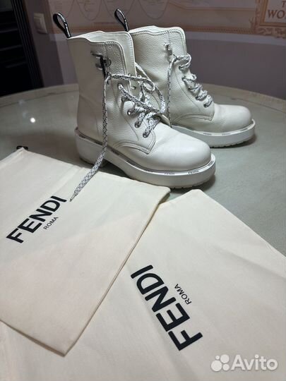 Ботинки женские Fendi