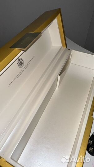 Коробка от шампанского cristal 2009
