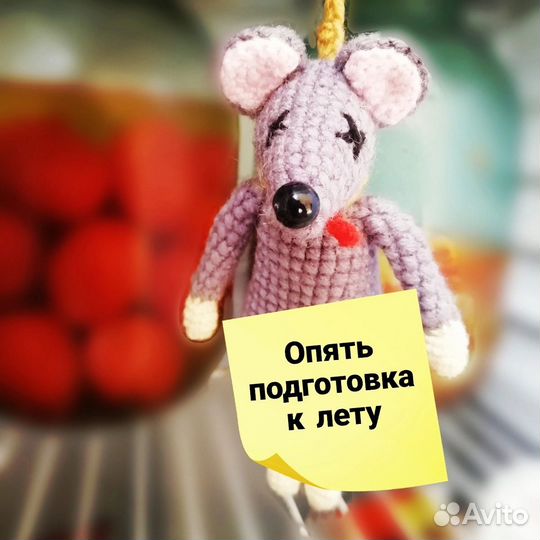 Вязаные игрушки ручной работы брелочки