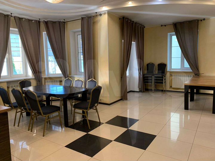 Дом 300 м² на участке 10 сот.