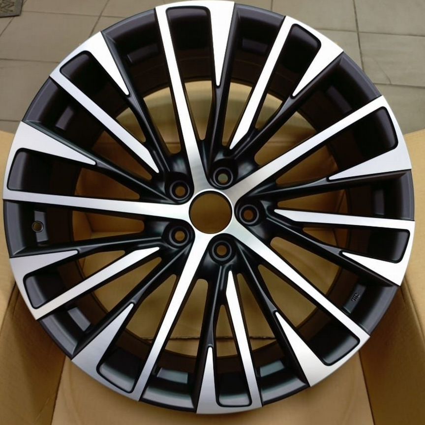 Литые диски FR Replica Y1118 (LX5252) 8×R20 5×114.3