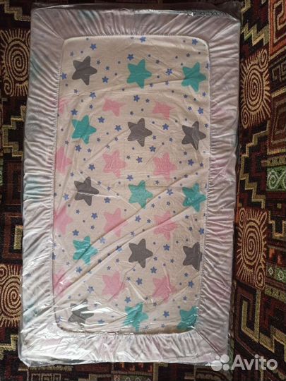 Матрасик маленький с простынёй на резинке