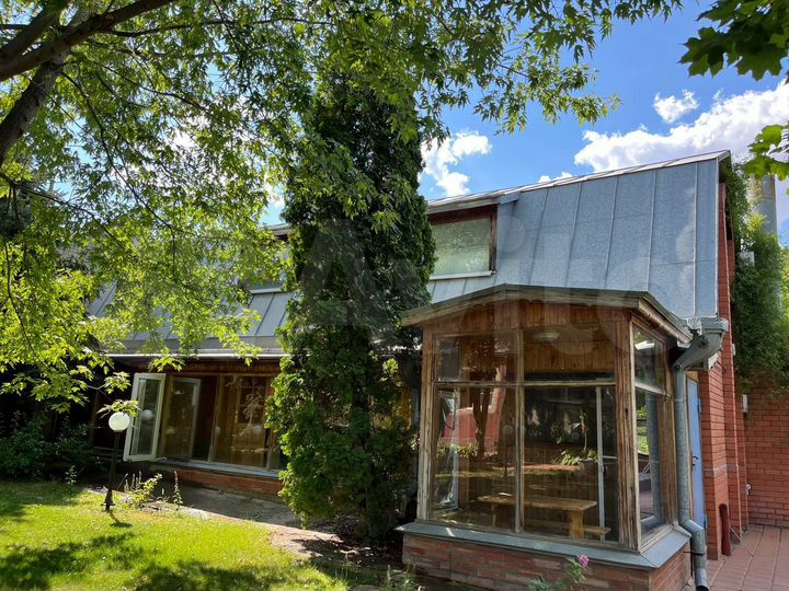 Коттедж 183 м² на участке 15 сот.