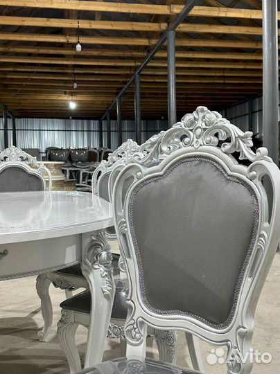 Комплект стол и стулья. В наличии