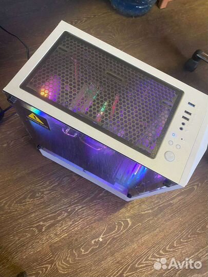 Продам мощный игровой компьютер (системный блок)