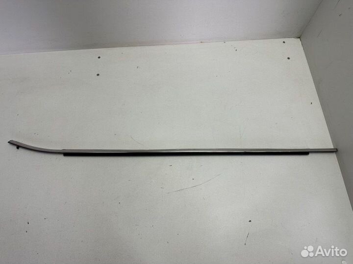Молдинг на дверь передний левый Toyota Camry