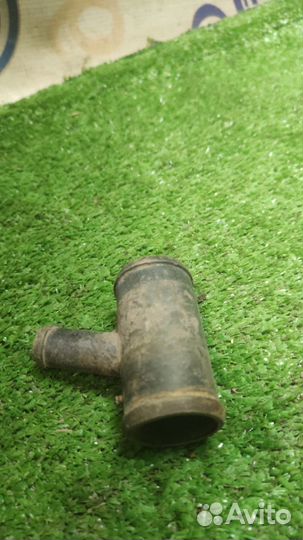 Тройник системы охлаждения б/у Заз Шанс Сенс