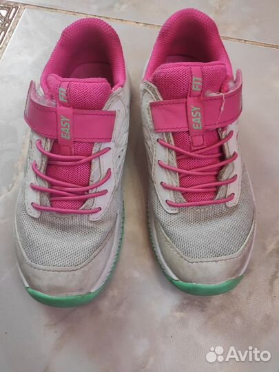 Кроссовки на девочку 31