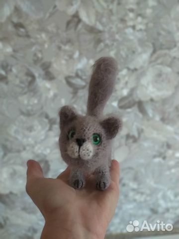 Вязаный котенок ручной работы