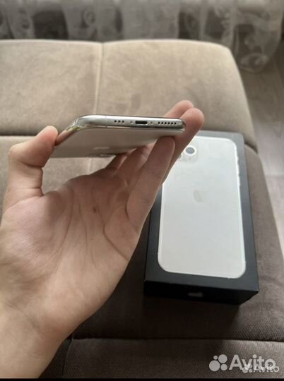 iPhone 11 Pro, 64 ГБ