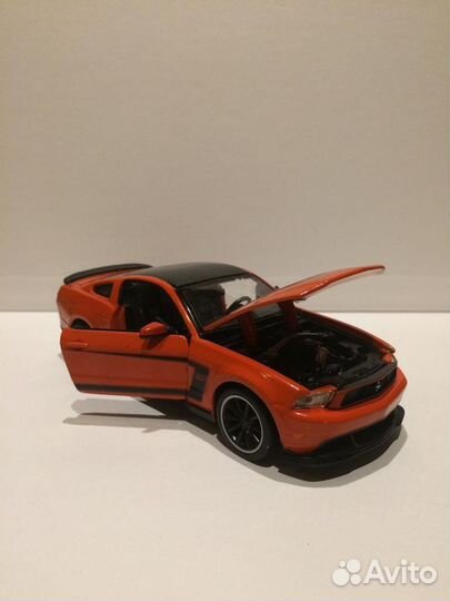 Maisto Ford Mustang Boss 302 - 1:24