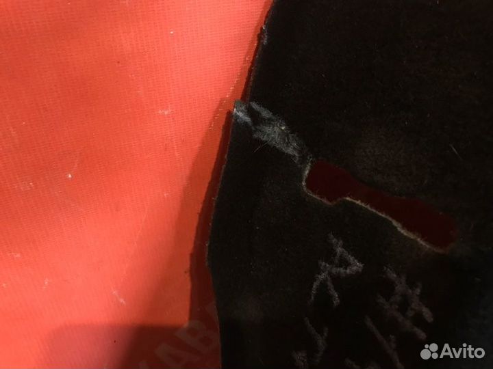 Обшивка багажника задняя правая Opel Astra J