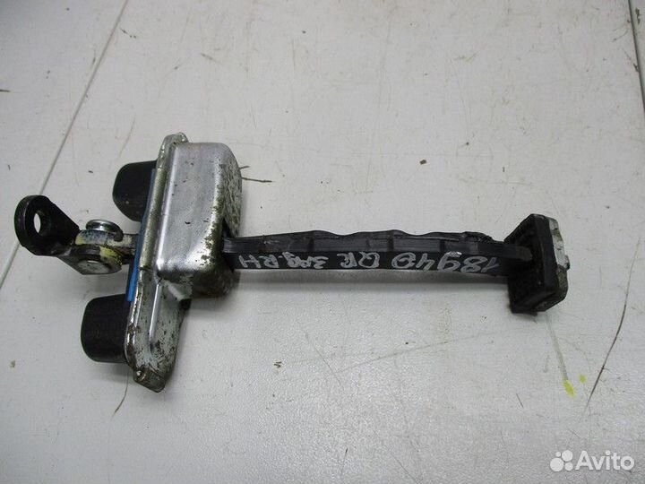 Ограничитель двери задний правый Kia Quoris KH