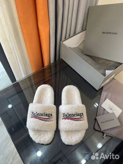 Женские тапочки Balenciaga нат мех