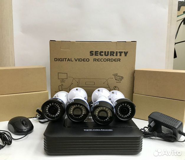 Набор видеонаблюдения на 4 камеры