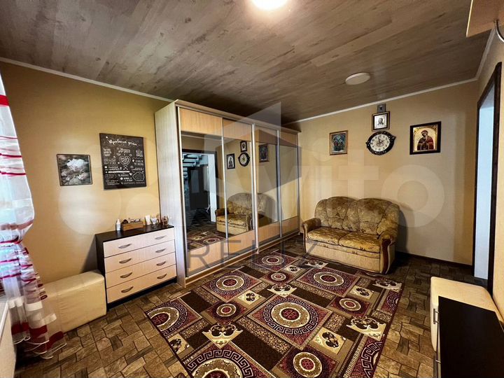 Дом 245 м² на участке 8 сот.