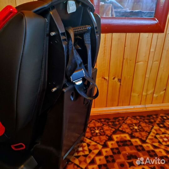 Детское автомобильное кресло от 15 до 36 кг