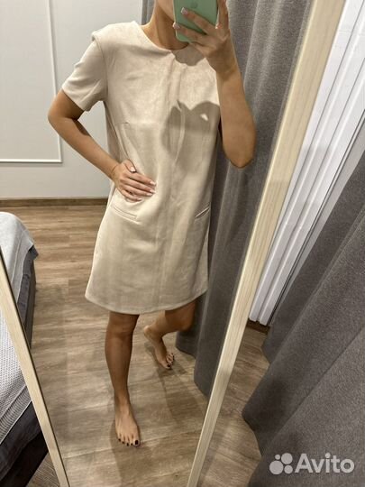 Платье бежевое