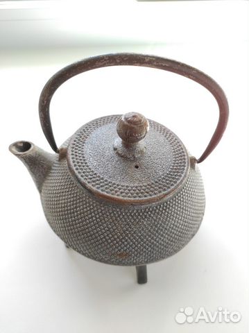 Чайник чугунный и Ваза метал Индия