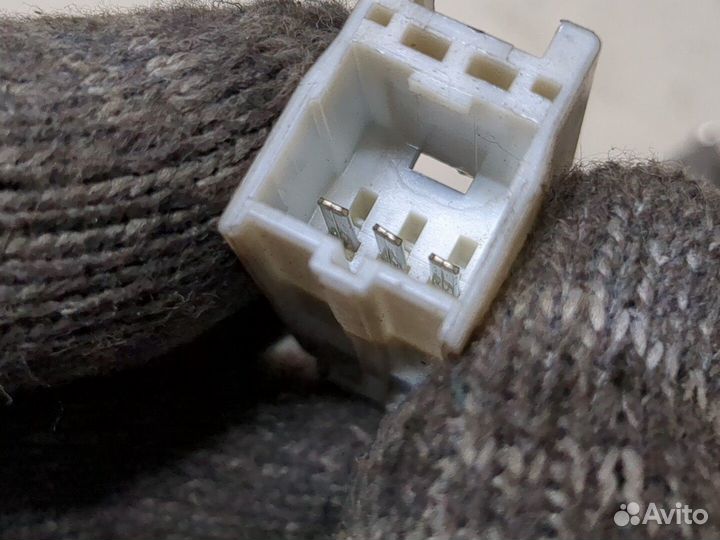 Двигатель стеклоочистителя задний Mitsubishi Pajero