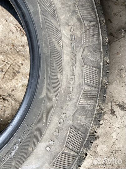 Kumho Road Venture ST KL16 225/75 R16
