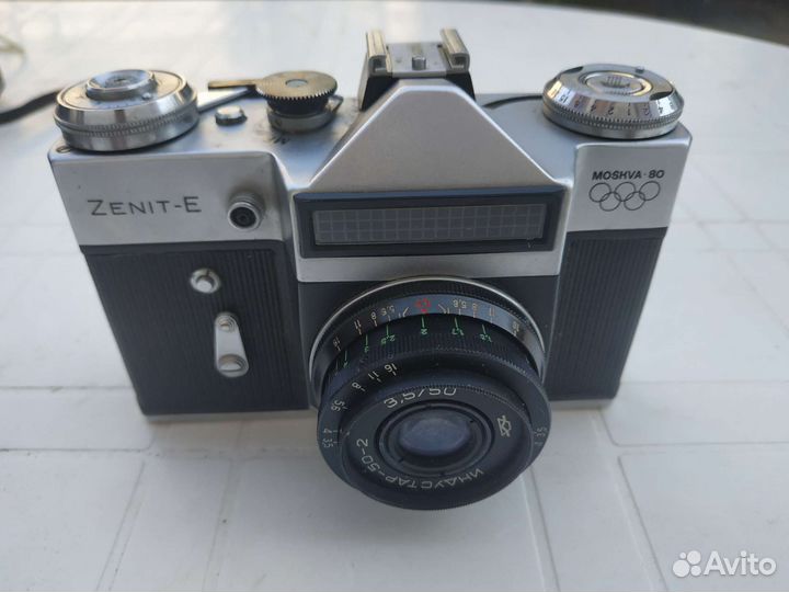 Плёночный фотоаппарат Zenit-E