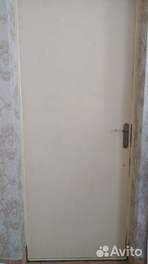 Сейфовая входная дверь б/у