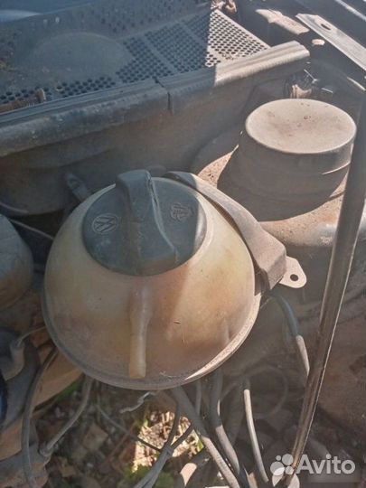 Бачок расширительный Volkswagen Vento 1993