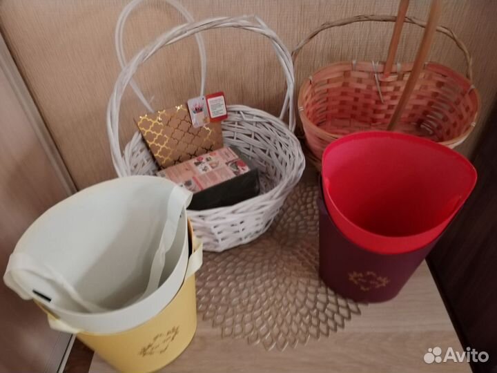 Корзины и коробки для цветов